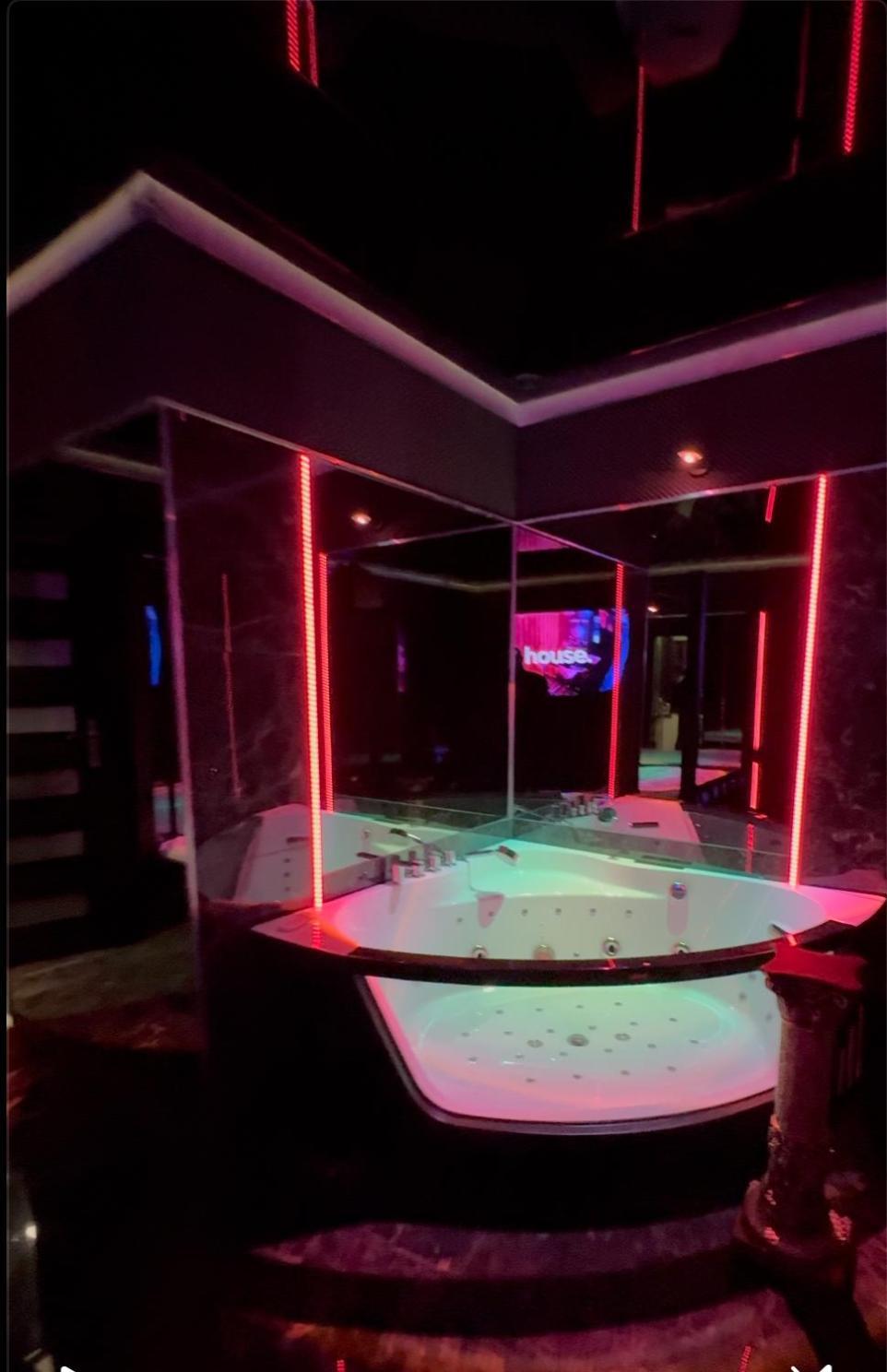 Bdsm Z Balia Apartment *